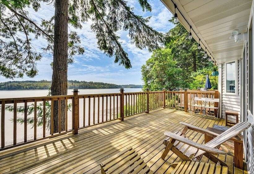 Serene Shelton Sanctuary W/ Private Beach & Kayaks