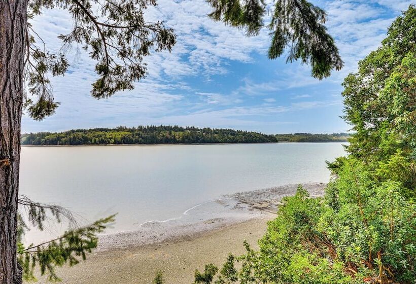 Serene Shelton Sanctuary W/ Private Beach & Kayaks