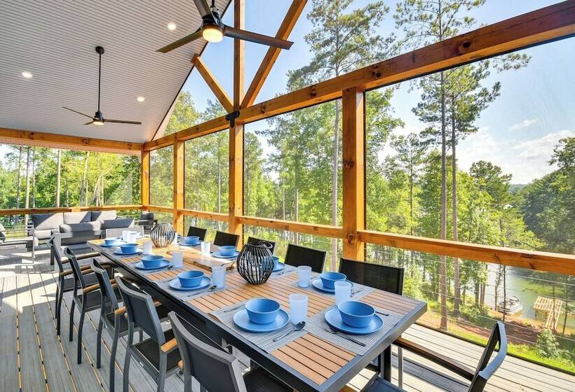 Private Hot Tub: Lakefront Connelly Springs Escape