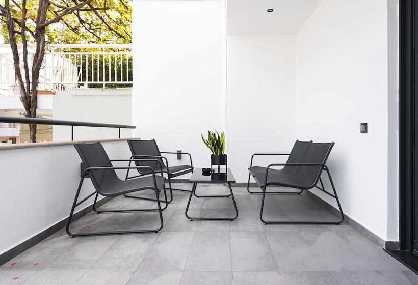 The Urbanist Inner City Residences