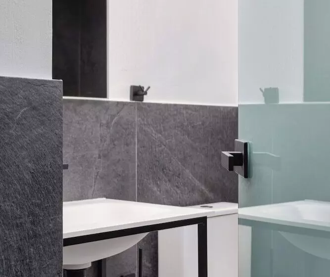 The Urbanist Inner City Residences