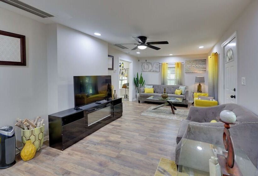 Walkable Greenville Home Near Dtwn