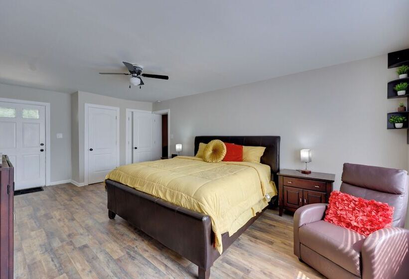 Walkable Greenville Home Near Dtwn