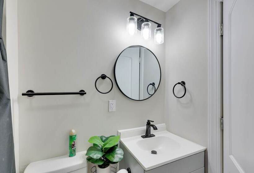 Walkable Greenville Home Near Dtwn