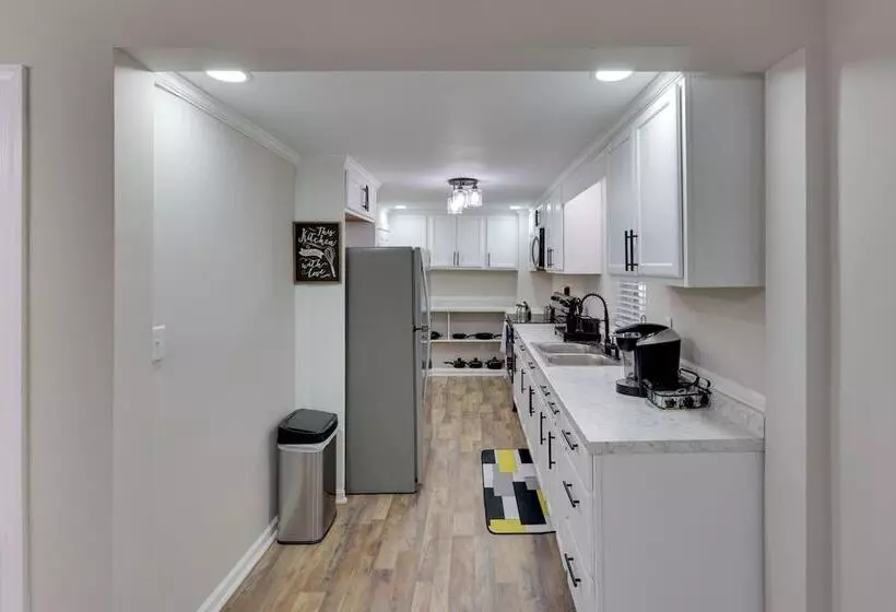 Walkable Greenville Home Near Dtwn