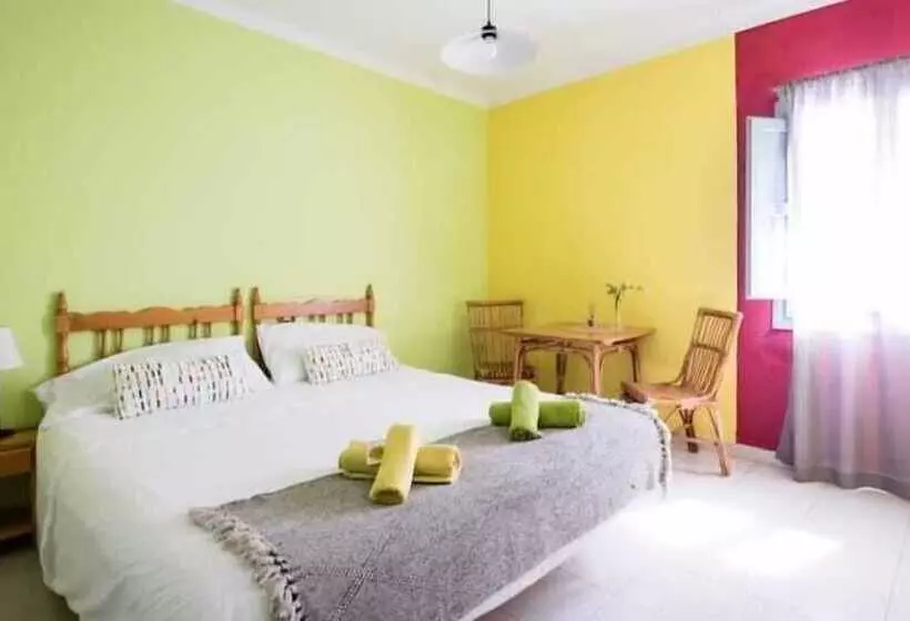 Retkeilymaja Santuari Del Coll