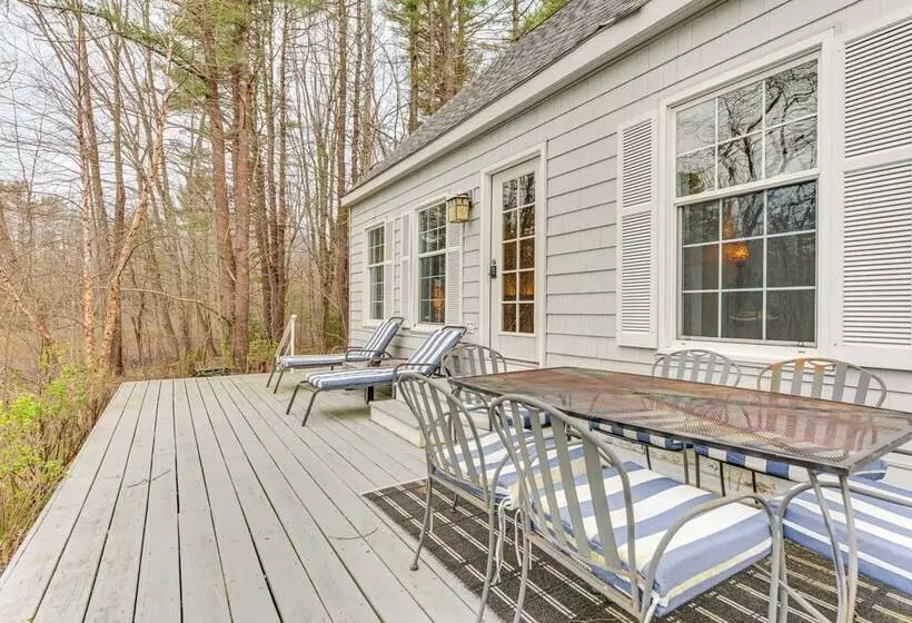 Beautiful Mousam River Retreat: Hot Tub & Kayaks!