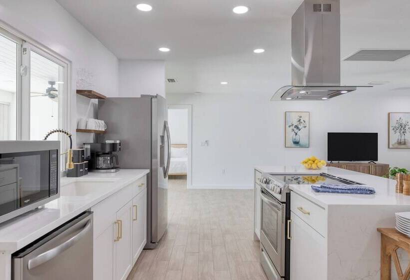 Casa Bonita By Avantstay Large Backyard, Patio, Pool + Hot Tub