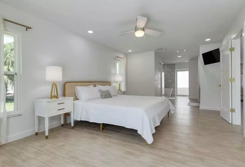 Casa Bonita By Avantstay Large Backyard, Patio, Pool + Hot Tub