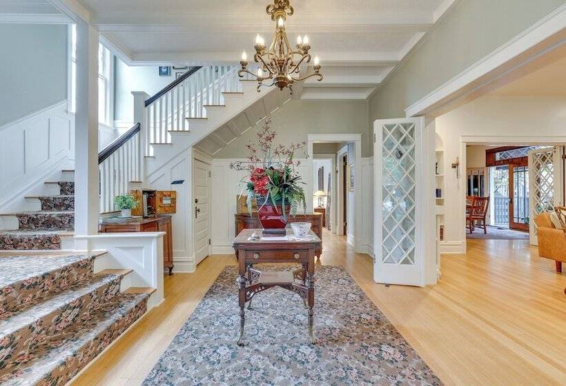 Central Boise Mansion Close To Dtwn, River & Bsu!