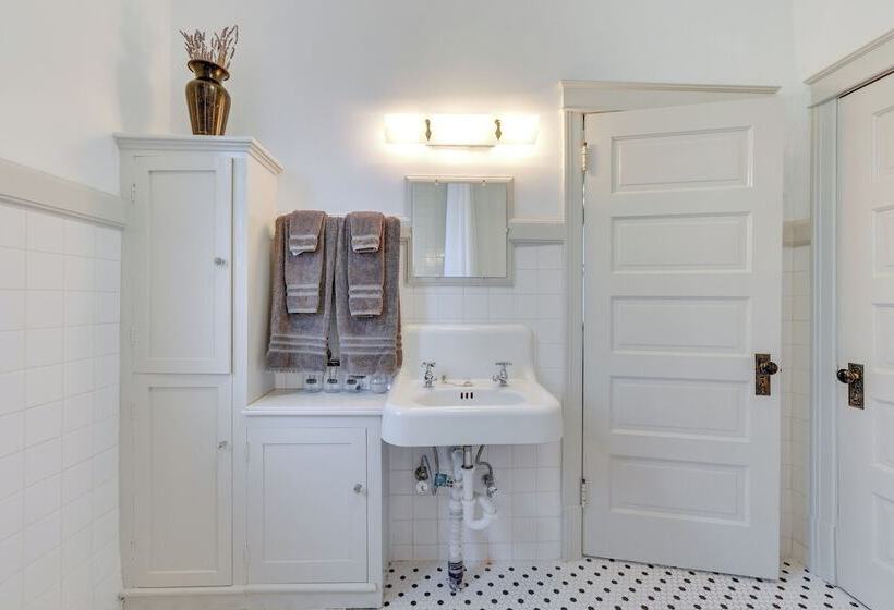 Central Boise Mansion Close To Dtwn, River & Bsu!