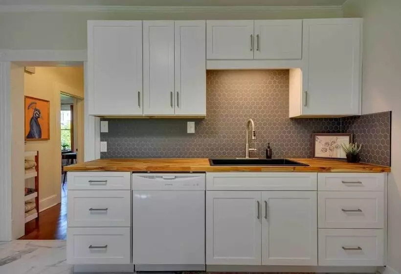 Charming Danville Home: 1/2 Mi To Caesars Virginia