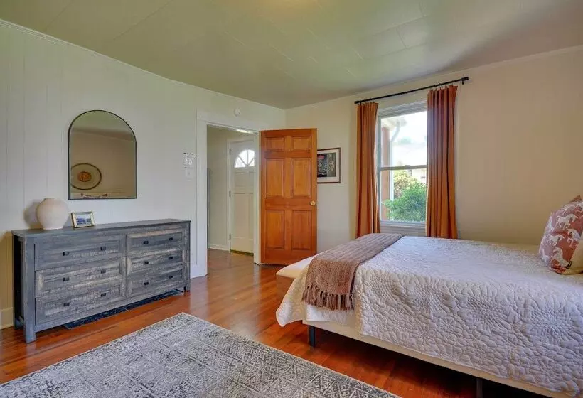 Charming Danville Home: 1/2 Mi To Caesars Virginia