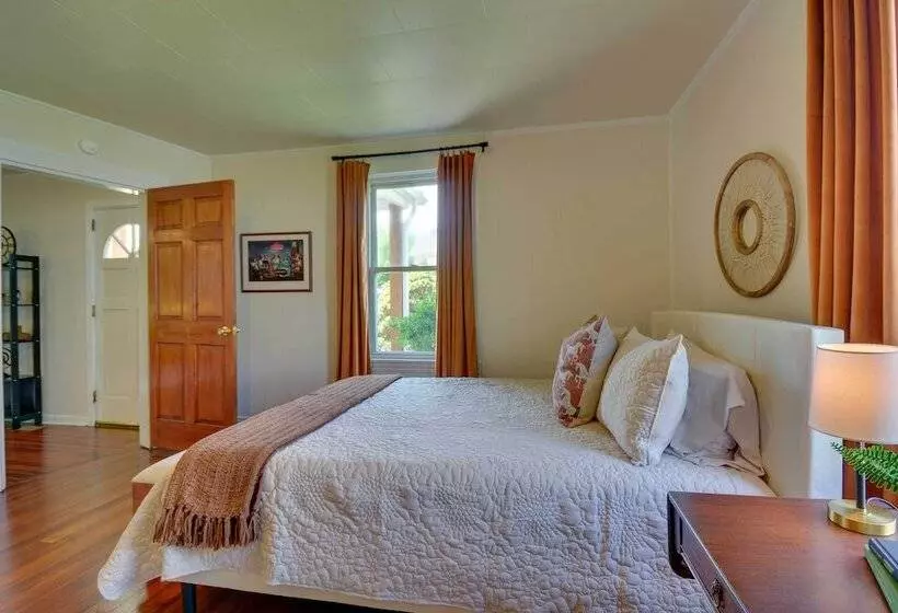 Charming Danville Home: 1/2 Mi To Caesars Virginia