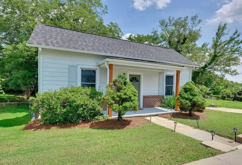 Charming Danville Home: 1/2 Mi To Caesars Virginia