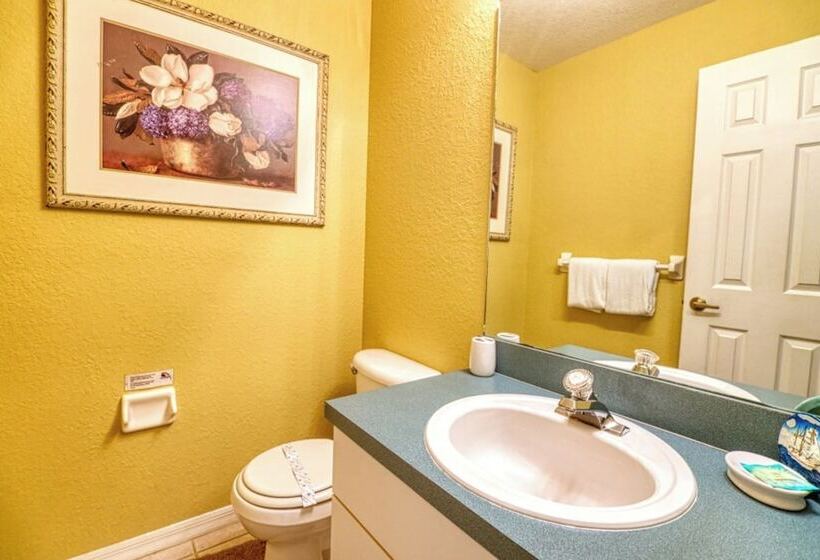 Clifford S Pinewood Estates Vacation Home