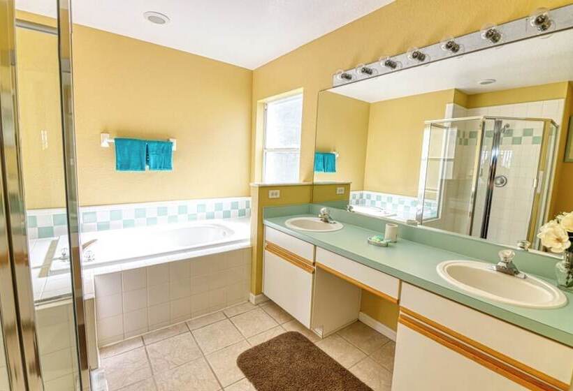 Clifford S Pinewood Estates Vacation Home