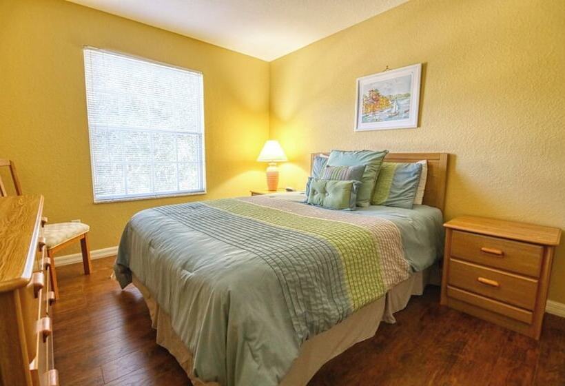 Clifford S Pinewood Estates Vacation Home