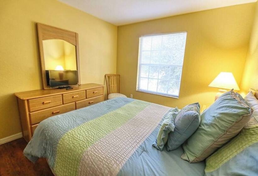 Clifford S Pinewood Estates Vacation Home