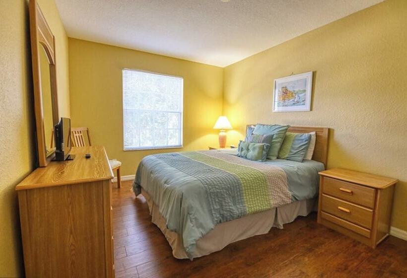 Clifford S Pinewood Estates Vacation Home