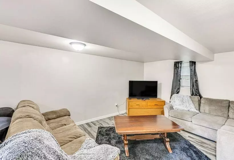 Cozy Sturgis Retreat   Walk To Main St & Saloons!