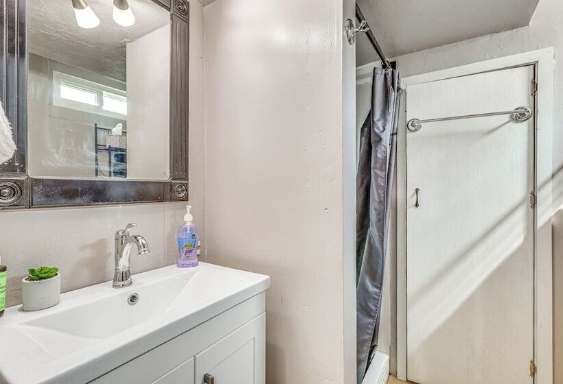 Cozy Sturgis Retreat   Walk To Main St & Saloons!