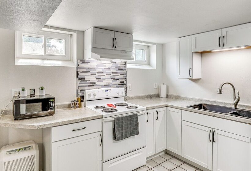 Cozy Sturgis Retreat   Walk To Main St & Saloons!