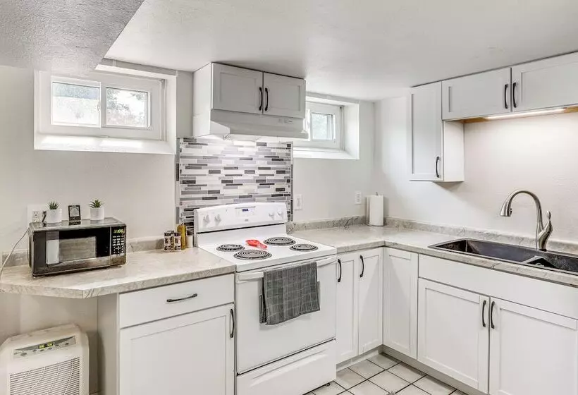 Cozy Sturgis Retreat   Walk To Main St & Saloons!