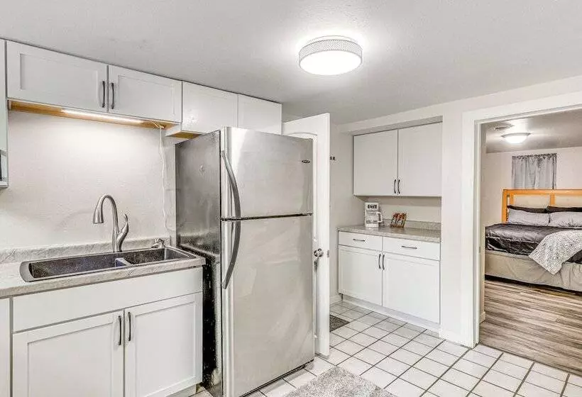 Cozy Sturgis Retreat   Walk To Main St & Saloons!