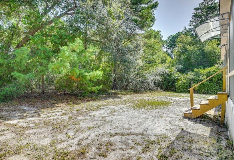 Crescent City Home W/ Charcoal Grill: Near 3 Lakes