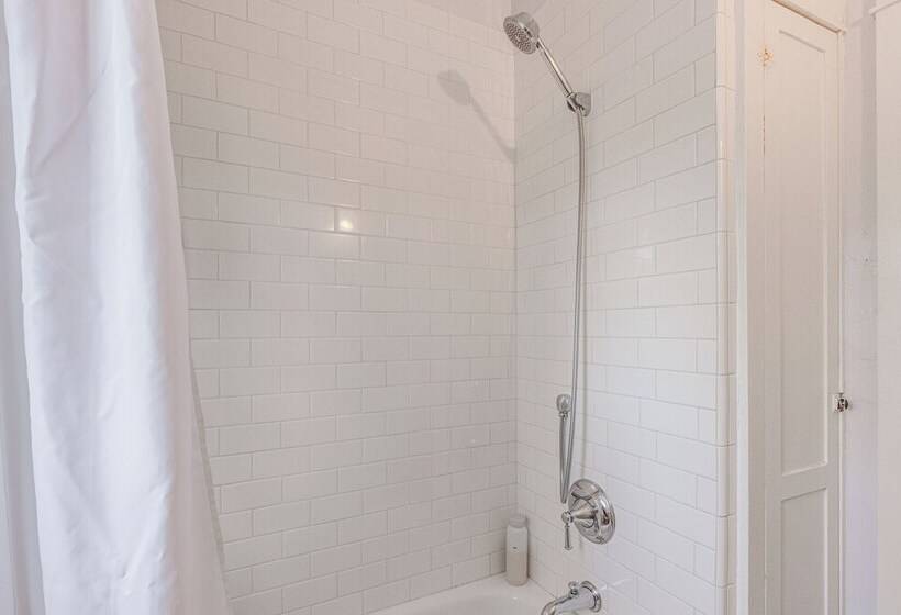 Dog Friendly  Columbia Cottage  In Hood River!