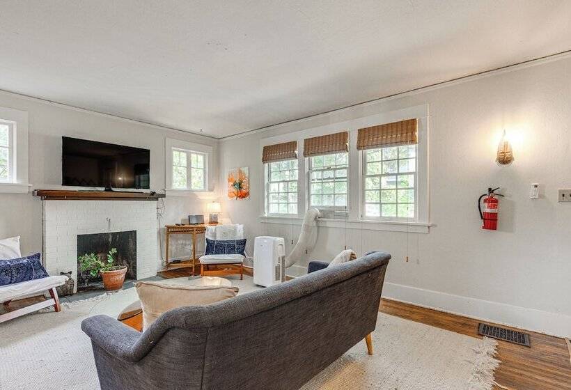 Dog Friendly  Columbia Cottage  In Hood River!