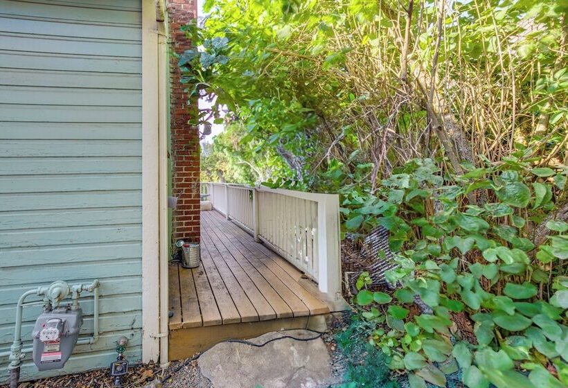 Dog Friendly  Columbia Cottage  In Hood River!