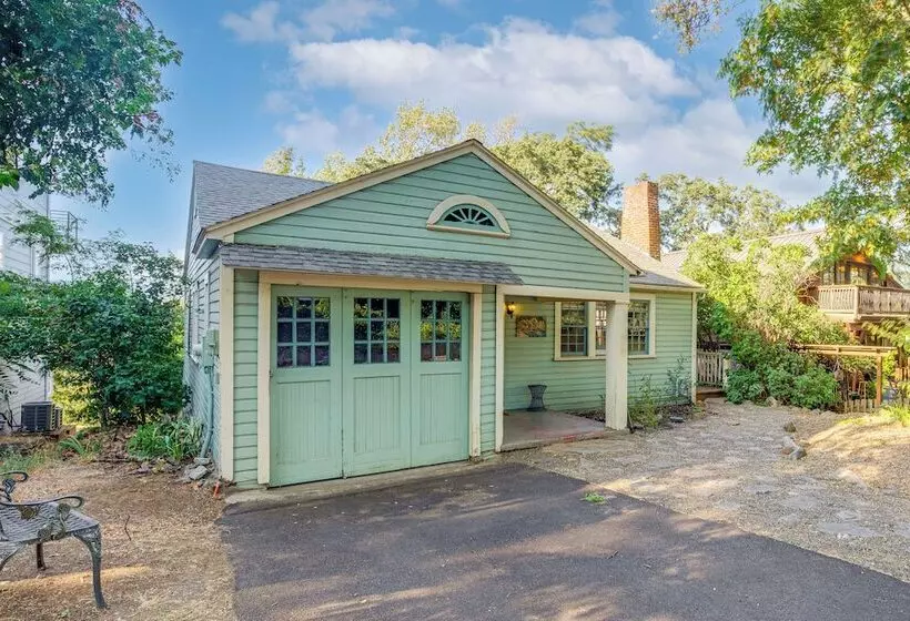 Dog Friendly  Columbia Cottage  In Hood River!