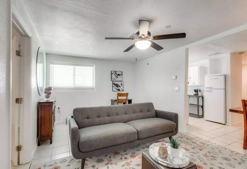 El Paso Home ~ 2 Mi To University Medical Center!
