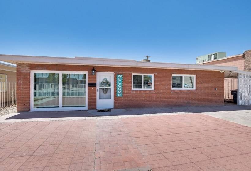 El Paso Home ~ 2 Mi To University Medical Center!