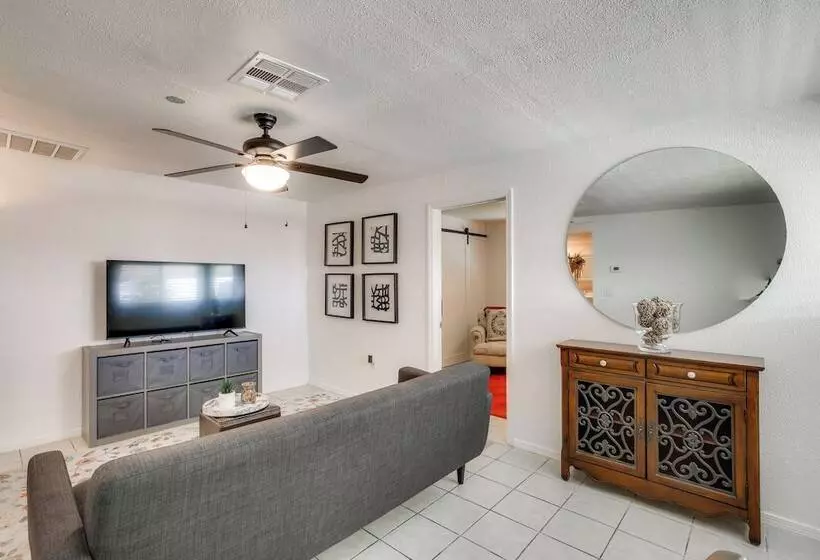 El Paso Home ~ 2 Mi To University Medical Center!