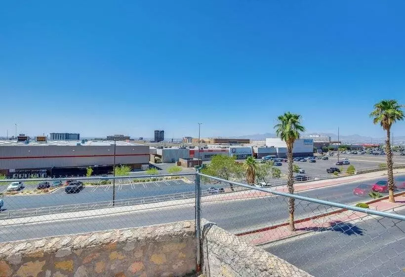 El Paso Home ~ 2 Mi To University Medical Center!
