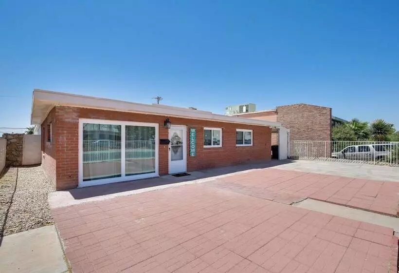 El Paso Home ~ 2 Mi To University Medical Center!
