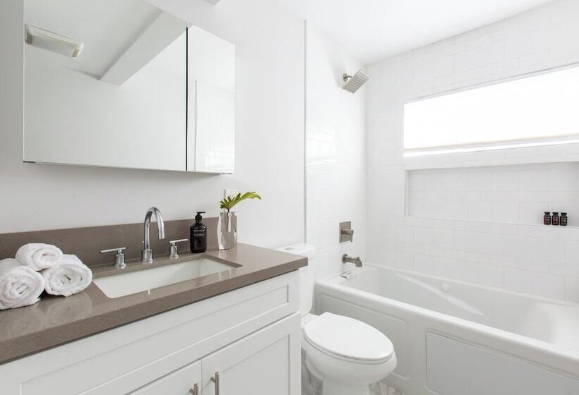 Hamilton Ii By Avantstay Beach House Rooftop Deck Newly Renovated Bungalow