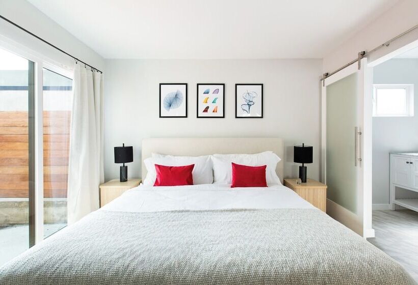 Hamilton Ii By Avantstay Beach House Rooftop Deck Newly Renovated Bungalow