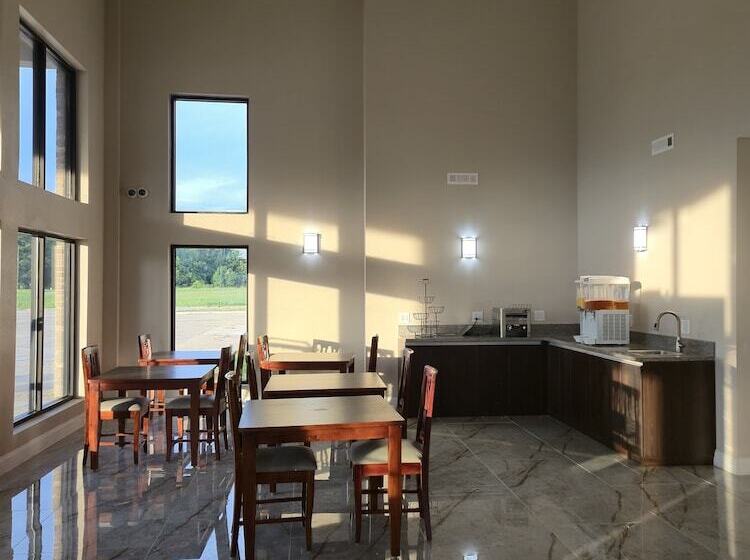 فندق Royal Inn & Suites