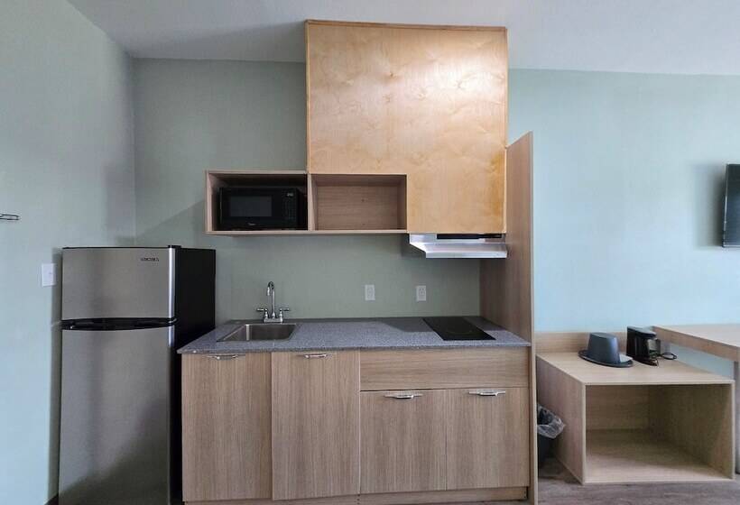 فندق Royal Inn & Suites