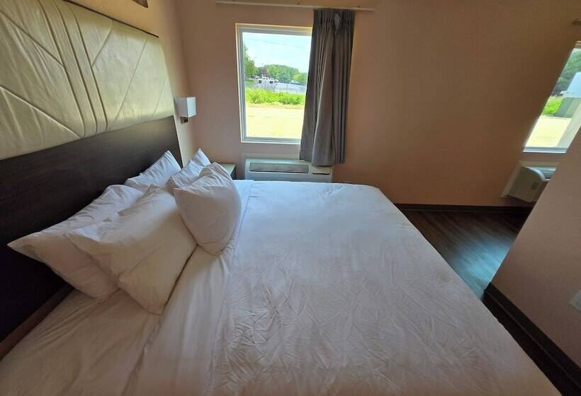 فندق Royal Inn & Suites