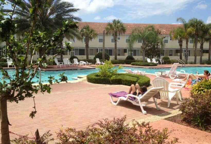 Lake View Townhome Near Disney