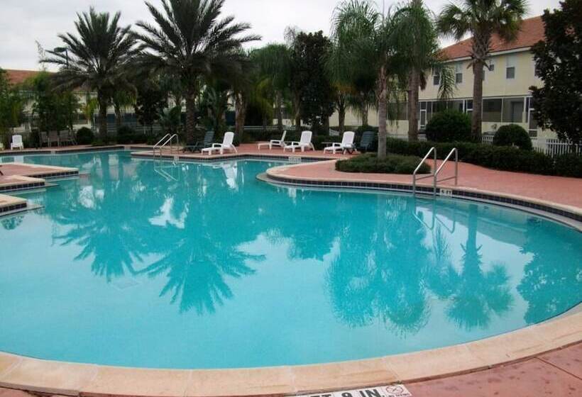 Lake View Townhome Near Disney