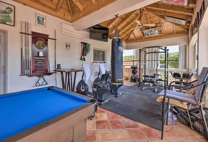 Oceanfront Majestic Beach House W/ Gym + Pool!