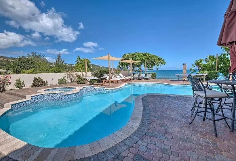 Oceanfront Majestic Beach House W/ Gym + Pool!