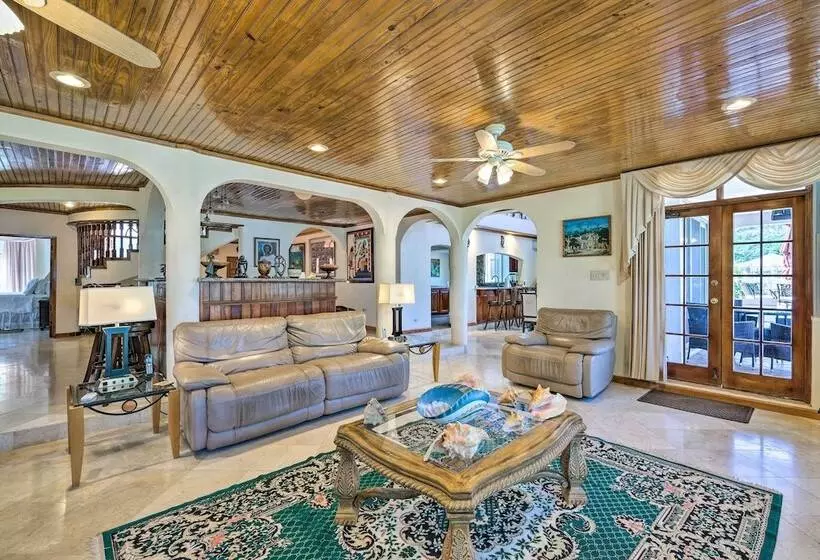 Oceanfront Majestic Beach House W/ Gym + Pool!