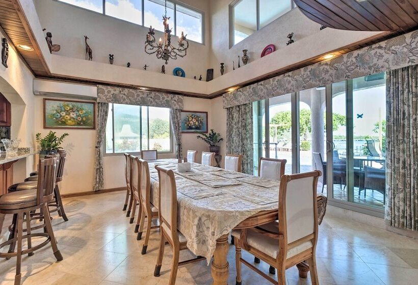 Oceanfront  Majestic Beach House  W/ Gym + Pool!